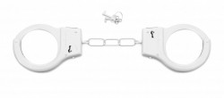 Белые металлические наручники Shots Toys White